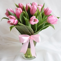 send 15 stems soft pink tulips in vase to philippines